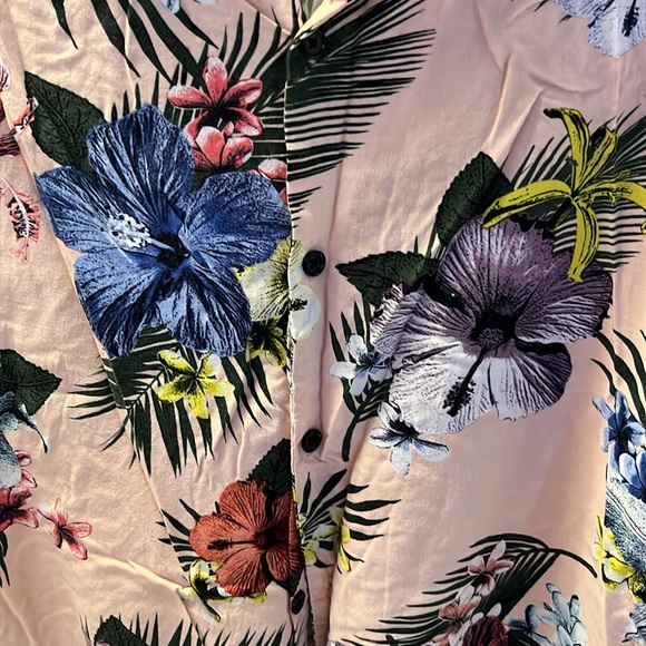 No boundaries Pink Large Hawaiian button up shirt sku:A19 - Picture 3 of 4